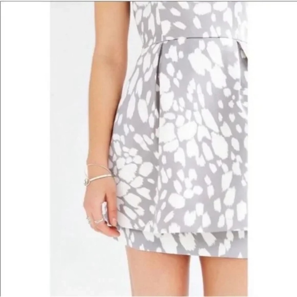NWT‎ Keepsake - The Label Counter Attack dress
- size small - Picture 3 of 7